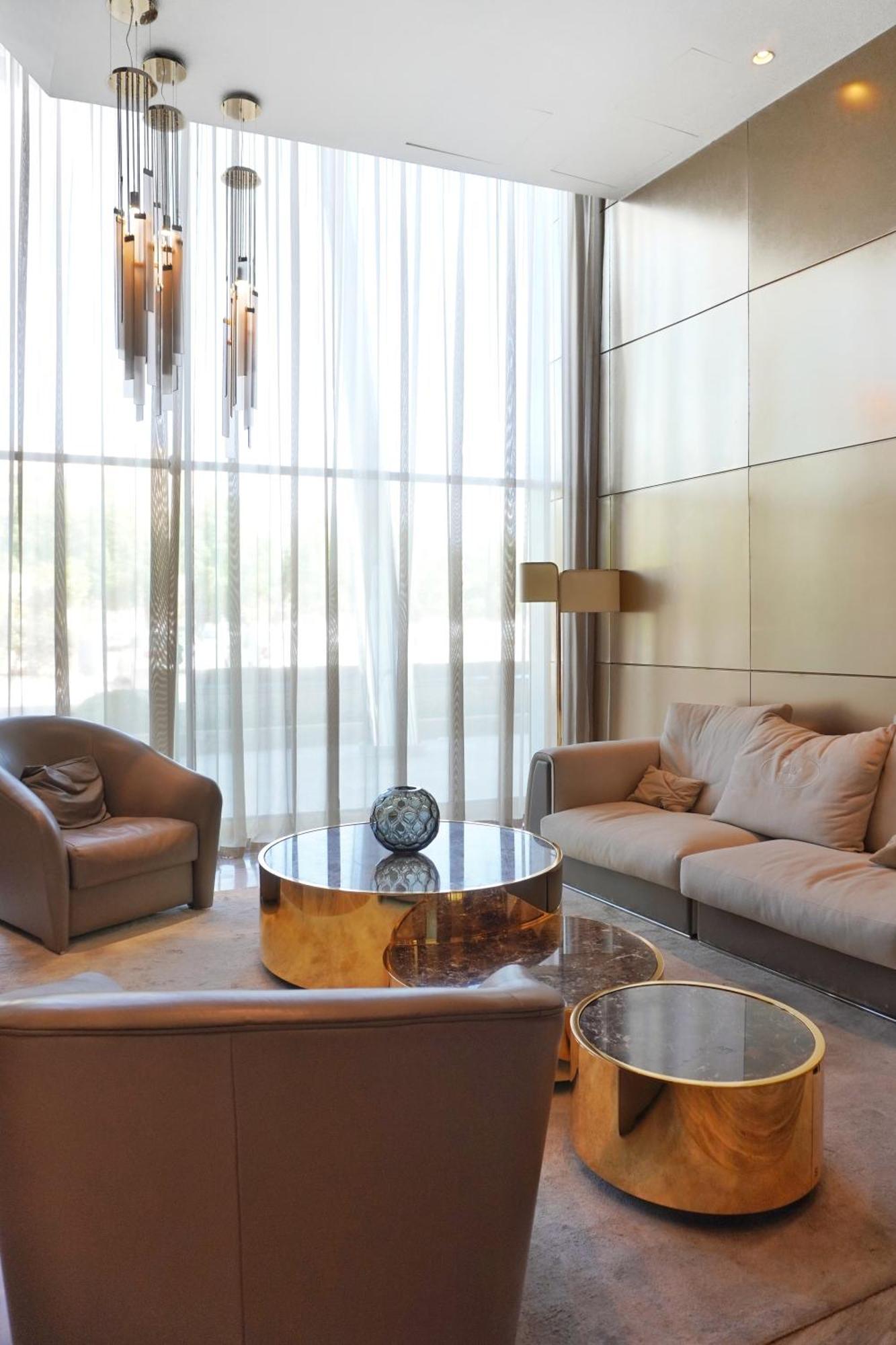 Apartment Damac Towers *