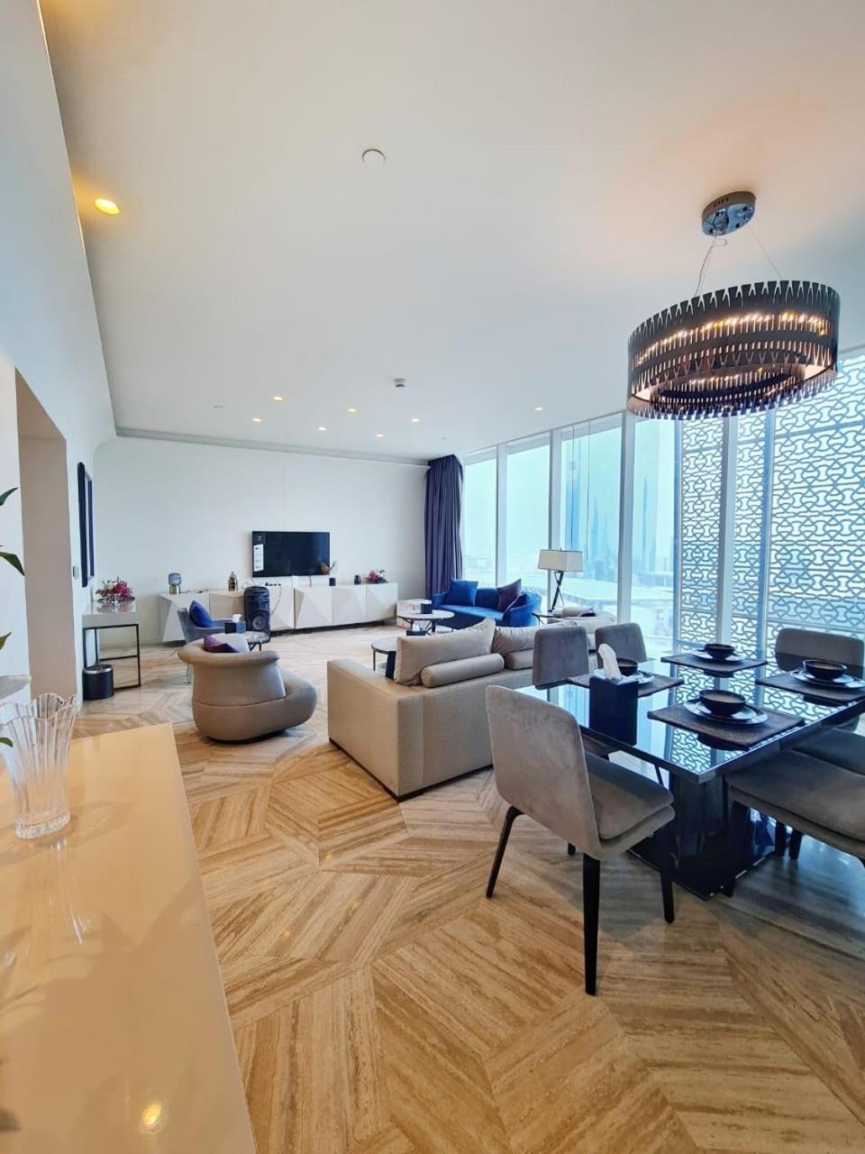 Apartment Damac Towers *